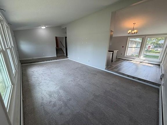5th image of 1536 10th Ave N