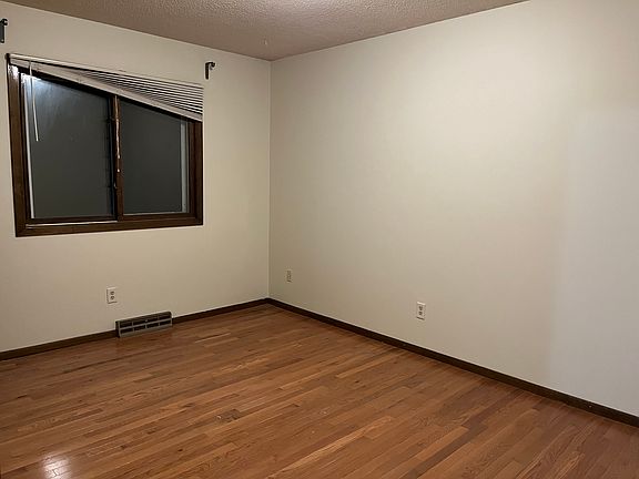5th image of 4351 Greenhaven Dr