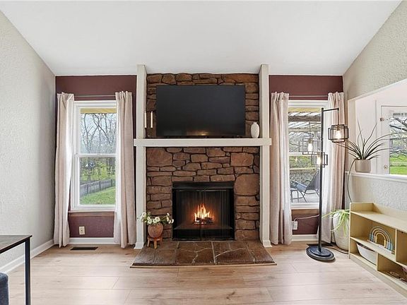 5th image of 10109 N McGee Ct