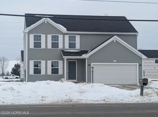 30643 Drouillard Rd, Walbridge, OH 43465