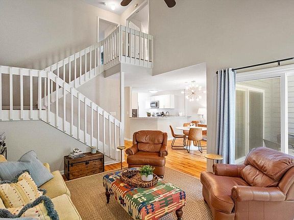 3rd image of 8321 Hempshire Pl APT 103