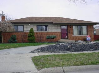 32415 Beechwood Dr, Warren, MI 48088