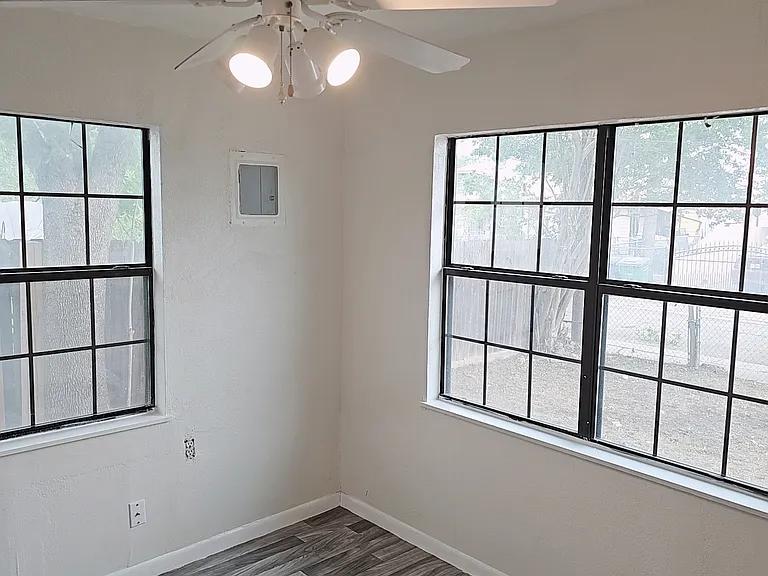 1223 Santiago St — Photo 6
