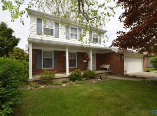 526 Highland Dr, Rossford, OH 43460