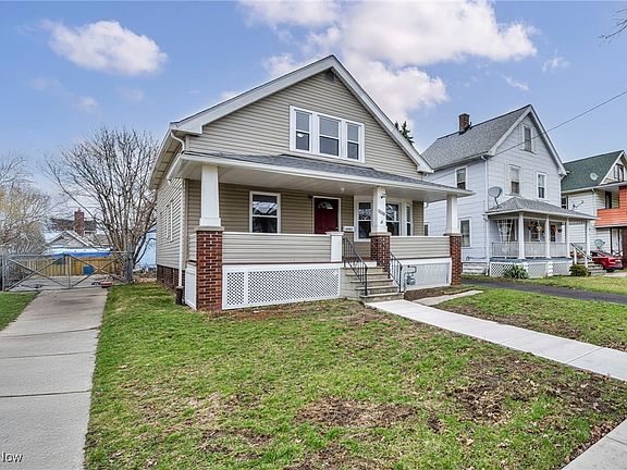 4th image of 8901 Rosewood Ave