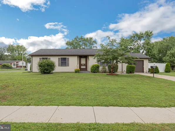 225 Capital Dr, Mantua, NJ 08051