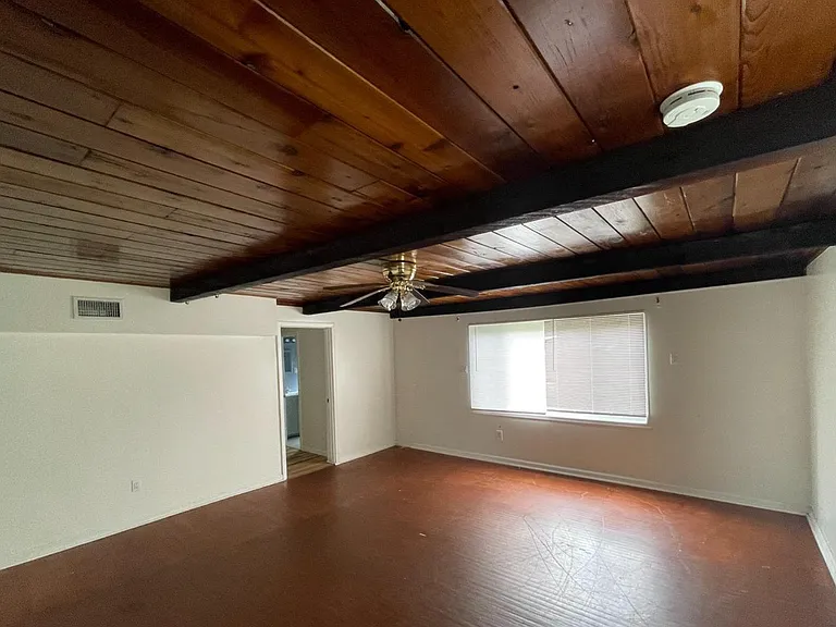 1048 Cornwells Ave — Photo 11