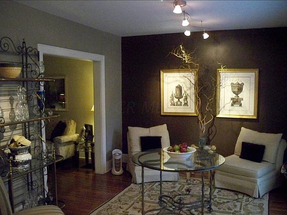 3rd image of 506 E Jenkins Ave