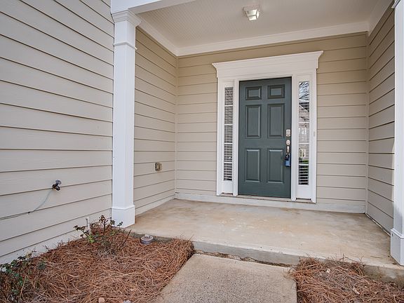 4th image of 425 Mountain View Ln