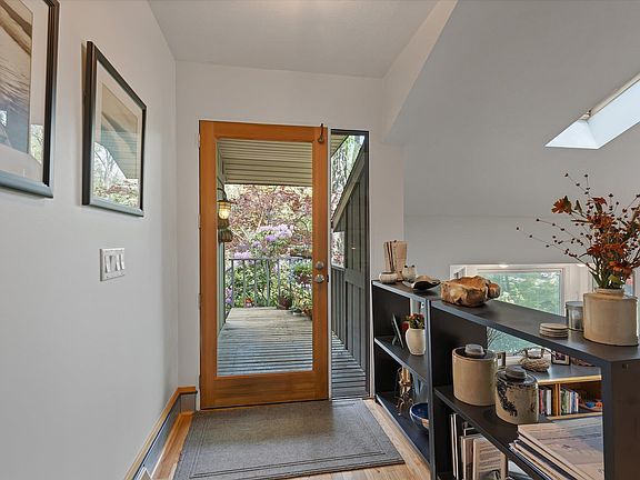 4th image of 50645 Blackhawk Ct