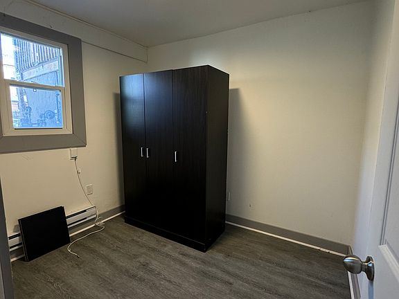 3rd image of 362 Bruce Ave #362