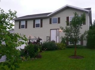 920 Parkside Ave, Baraboo, WI 53913