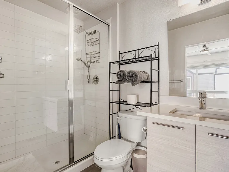 5594 W 10th Pl — Photo 16