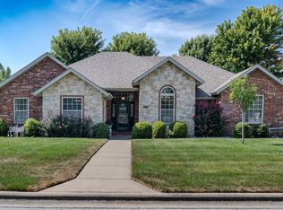 5621 N 10th Avenue, Ozark, MO 65721