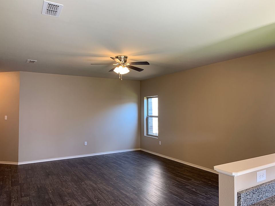 2nd image of 451 Utah Ave