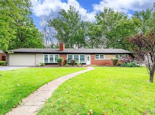 810 Louwen Dr, Saint Louis, MO 63124