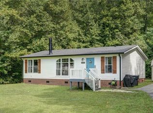 4006 Kandace Hills Dr, Walkertown, NC 27051