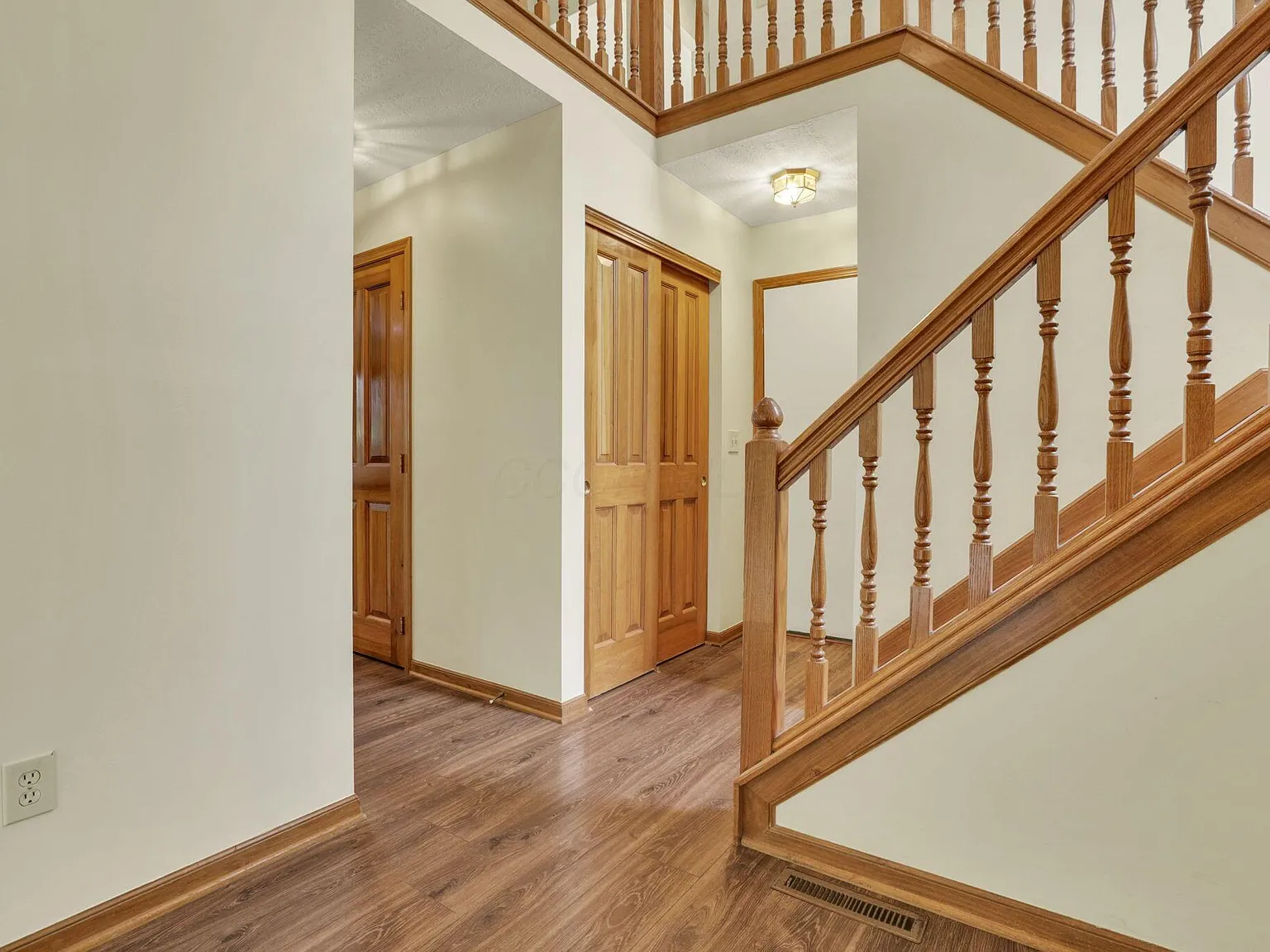 4 bed, 2.5 bath, 2412 sqft, $3,200 — Photo 4