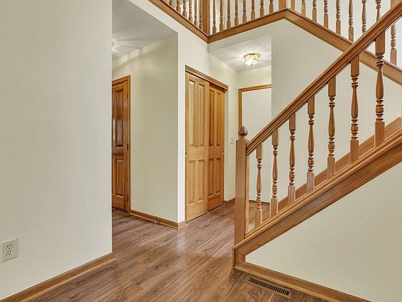 4th image of 7641 Finbarr Ct
