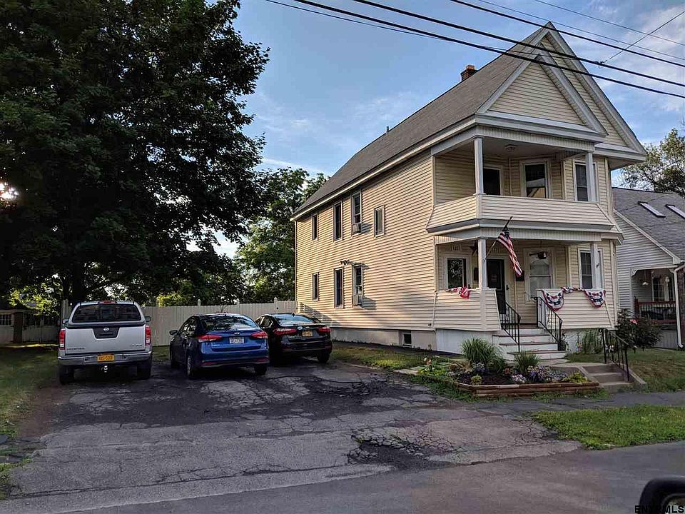 2nd image of 1821 Avenue B