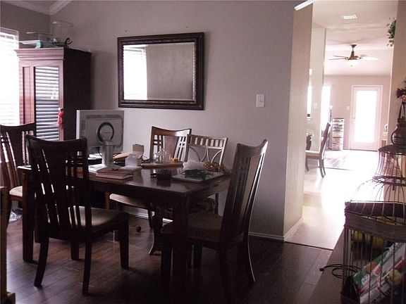 3rd image of 4033 Summerhill Ln