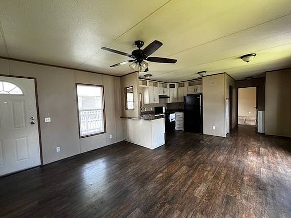 3rd image of 5739 Arcadia Cir