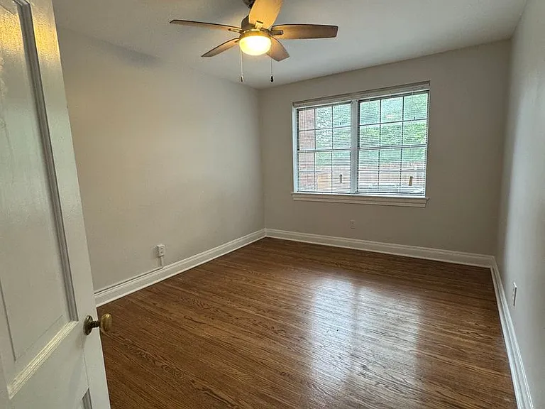 2079 Douglass Blvd — Photo 12