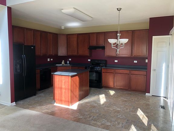 Spacious kitchen, all appliances