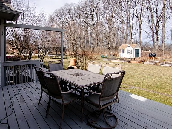 4th image of 9336 Yorkshire Dr