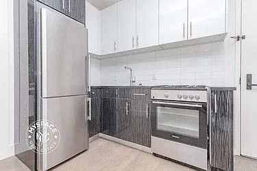 824 Saint John's Place