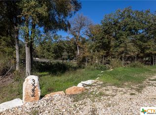 322 Seals Creek Rd, Lockhart, TX 78644