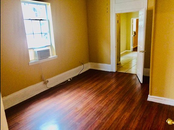 5th image of 2114 Simon Bolivar Ave
