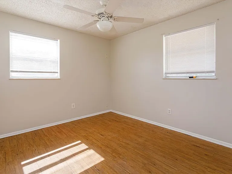 131 Langston Dr — Photo 14