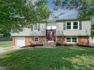 150 Sturbridge Dr, Sicklerville, NJ 08081