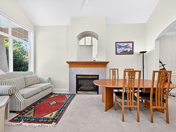 4th image of 6215 Dunsmuir Cres