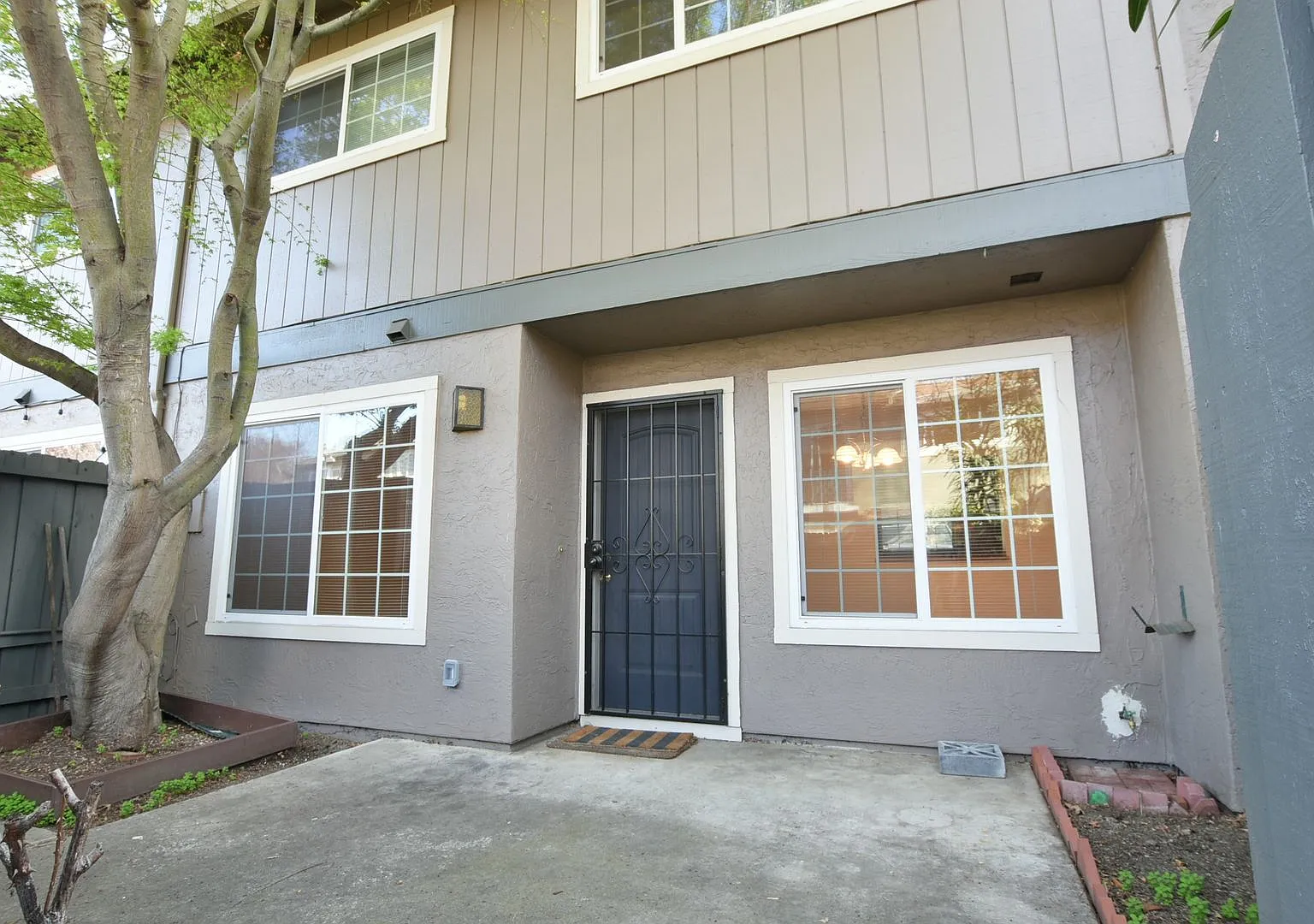 Strawberry Park 4 Bedroom 2.5 Bath Townhome with Cupertino Schools! — Photo 1