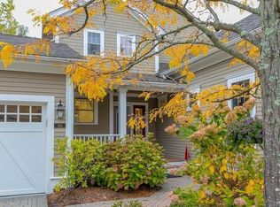 56 Seven Springs Ln #E, Burlington, MA 01803