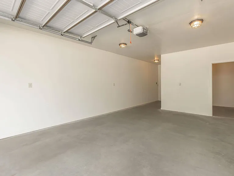 Stonewater Place Apartments — Photo 49