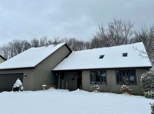 4146 Ridgewood Dr, Erie, PA 16506