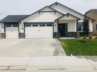 5574 E Walbrook St, Nampa, ID 83687