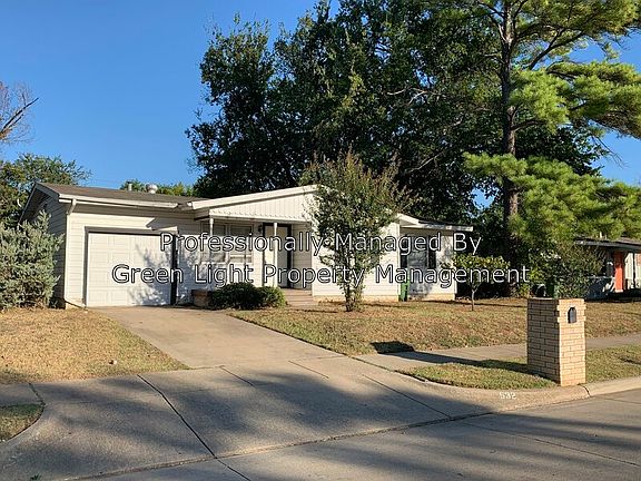 2nd image of 532 Buena Vista Dr