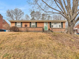 928 Hartsook Blvd SE, Roanoke, VA 24014