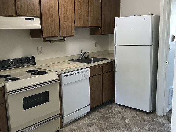 3rd image of 4504 76th St NE APT 10