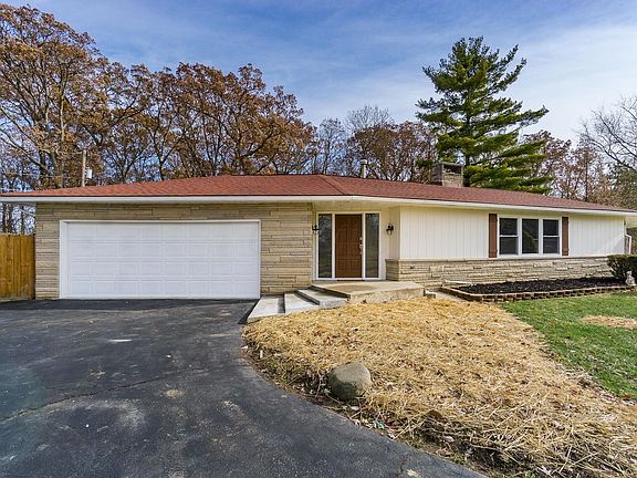 3rd image of 2390 Valencia Ct