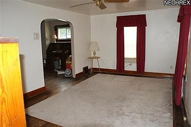 4th image of 1548 Larchmont Ave NE