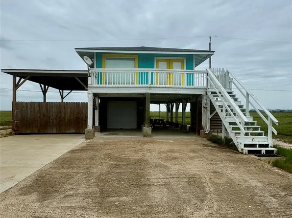 332 Seacoast Dr, Freeport, TX 77541