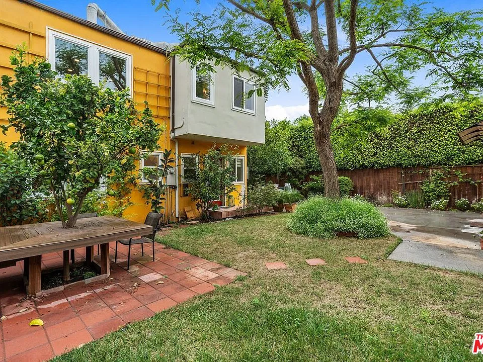 828 N Crescent Heights Blvd