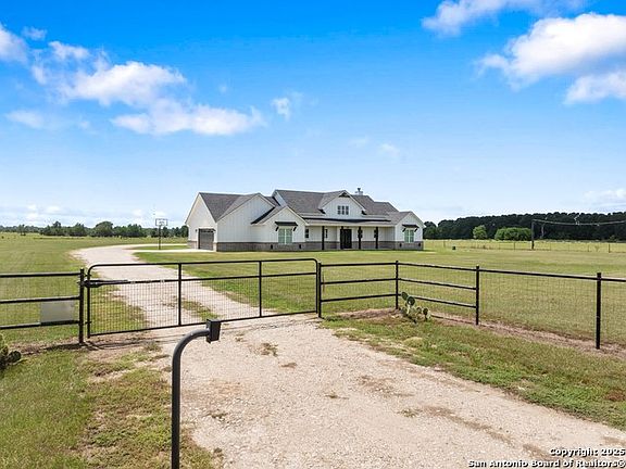 4th image of 32139 Giboney Rd