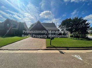 8487 Highland Glen Cir S, Cordova, TN 38016