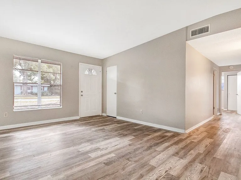 1564 Scott St — Photo 23